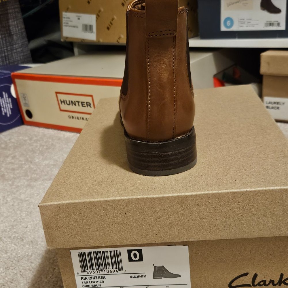 Clarks Ria Chelsea boot - Picture 2 of 11